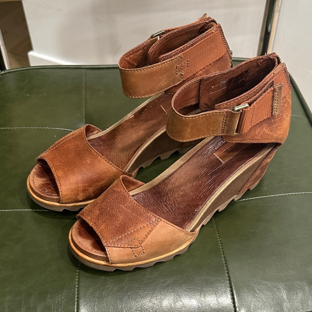 Sorel Women's Brown Leather Wedge Sandals with Ankle Strap